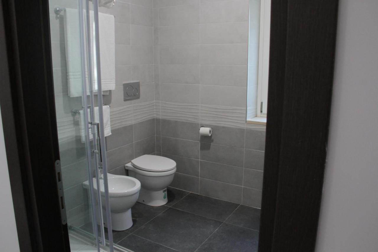 Easyroom Frosinone - Casello Autostradale Dış mekan fotoğraf